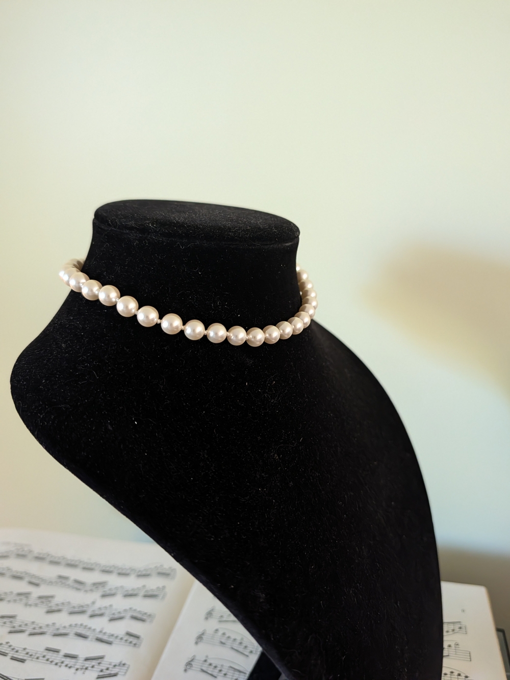 Classic White Pearl Choker Necklace